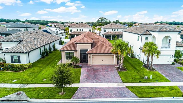 2000 GOBLET COVE STREET, Kissimmee, FL 34746