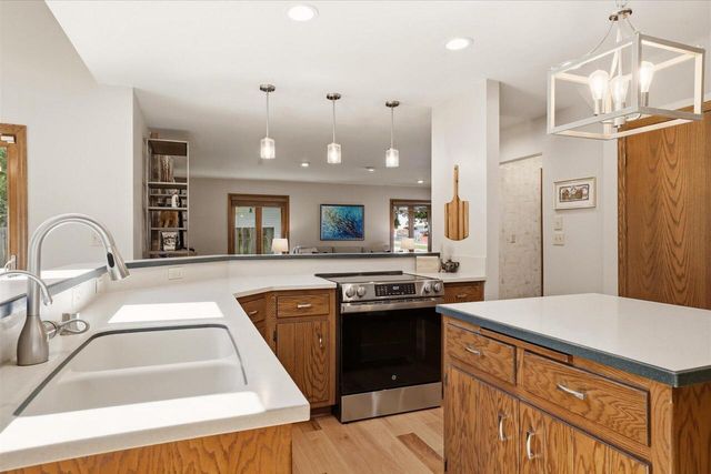 1127 Tenny AVENUE, Waukesha, WI 53186