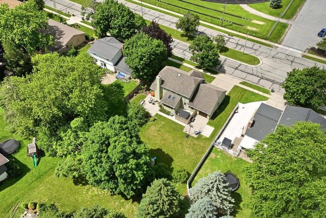 1127 Tenny AVENUE, Waukesha, WI 53186