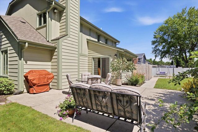 1127 Tenny AVENUE, Waukesha, WI 53186