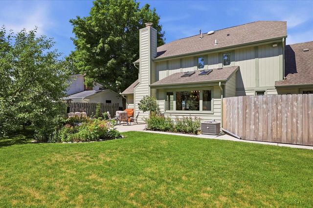 1127 Tenny AVENUE, Waukesha, WI 53186