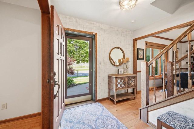 1127 Tenny AVENUE, Waukesha, WI 53186