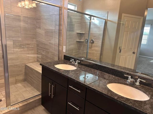 3883 E Desert Broom Drive, Chandler, AZ 85286