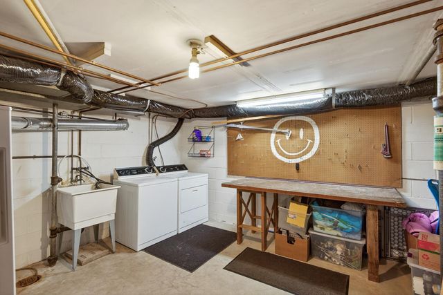 6042 Golden Valley Road, Golden Valley, MN 55422