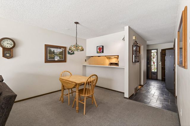 6042 Golden Valley Road, Golden Valley, MN 55422