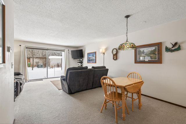 6042 Golden Valley Road, Golden Valley, MN 55422