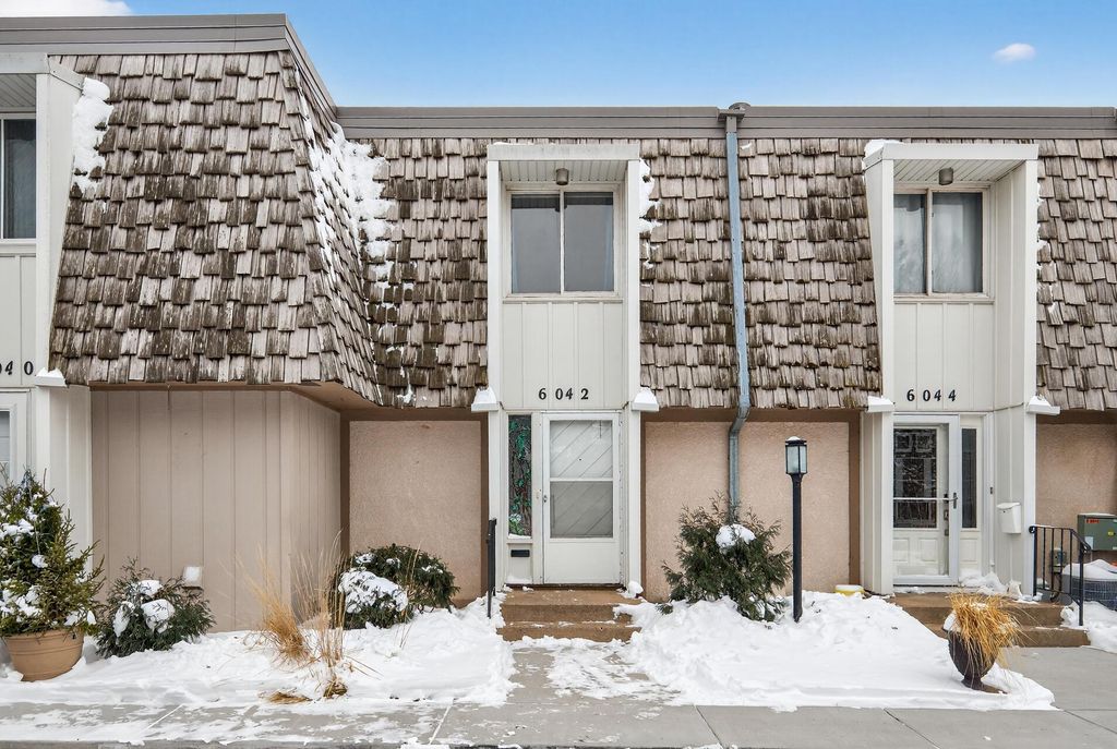 6042 Golden Valley Road, Golden Valley, MN 55422