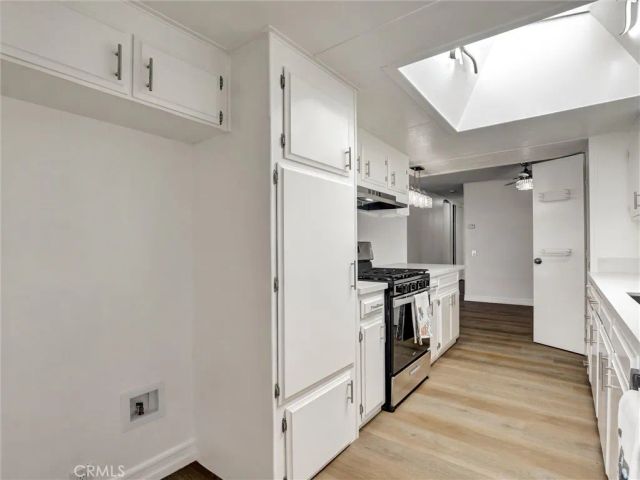 2550 Pacific Coast Hwy 258, Torrance, CA 90505