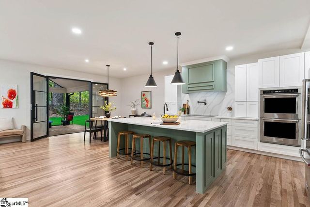 281 Loch Lomond Drive, Pickens, SC 29671