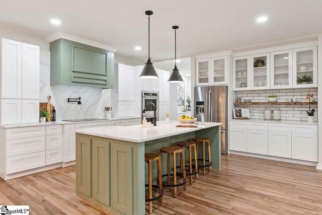 281 Loch Lomond Drive, Pickens, SC 29671