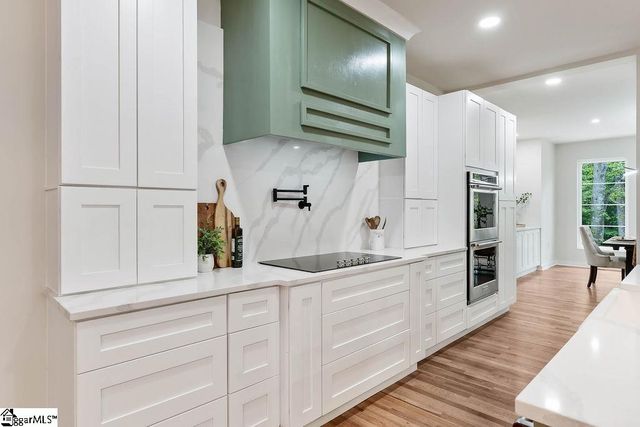 281 Loch Lomond Drive, Pickens, SC 29671