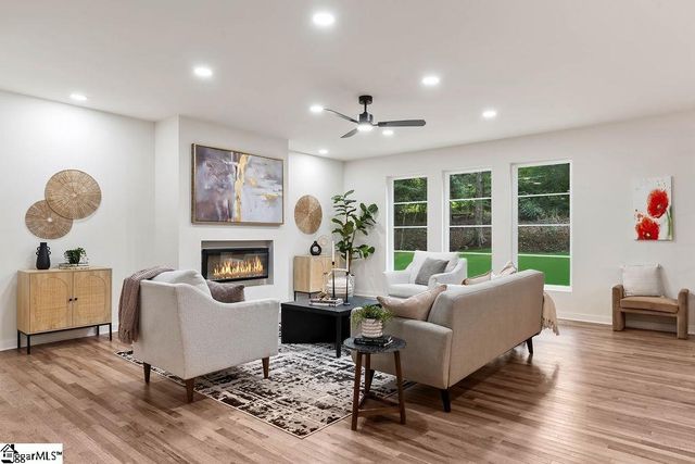 281 Loch Lomond Drive, Pickens, SC 29671