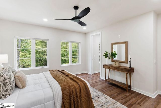 281 Loch Lomond Drive, Pickens, SC 29671