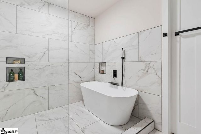 281 Loch Lomond Drive, Pickens, SC 29671