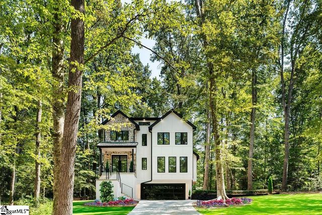 281 Loch Lomond Drive, Pickens, SC 29671