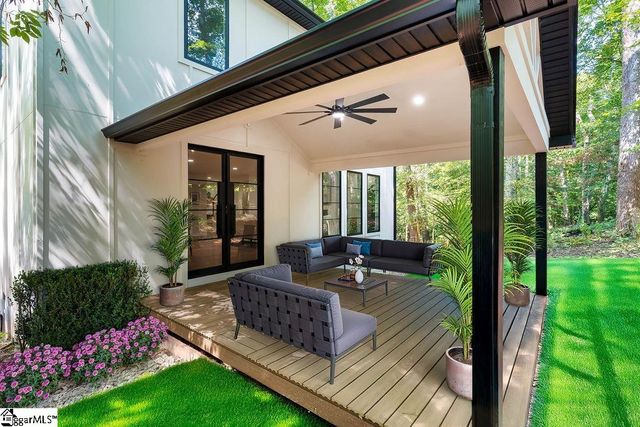 281 Loch Lomond Drive, Pickens, SC 29671