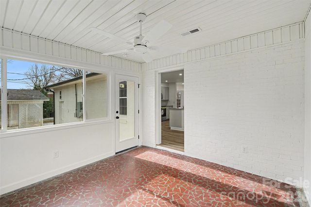 8616 Fallsdale Drive, Charlotte, NC 28214