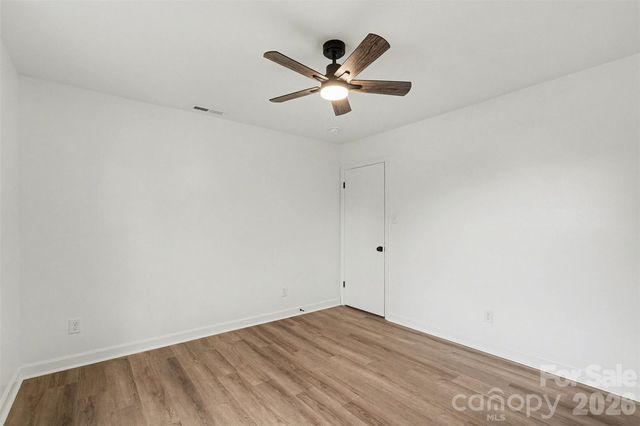 8616 Fallsdale Drive, Charlotte, NC 28214