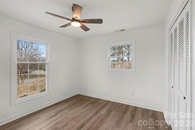 8616 Fallsdale Drive, Charlotte, NC 28214