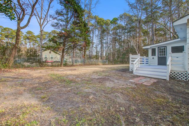 6144 Smith Road, Ravenel, SC 29470