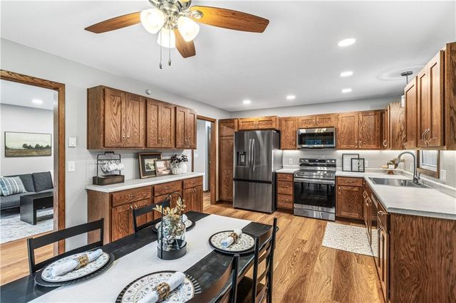 2950 E Benrud Lane, Eau Claire, WI 54701