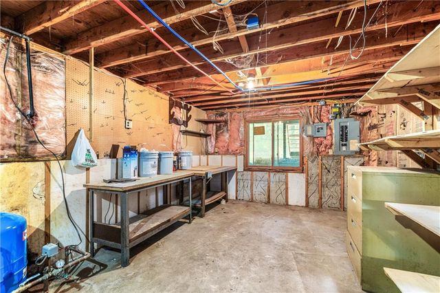 2950 E Benrud Lane, Eau Claire, WI 54701