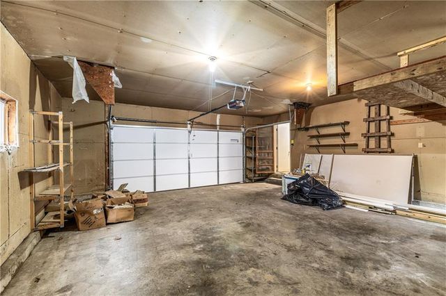 2950 E Benrud Lane, Eau Claire, WI 54701