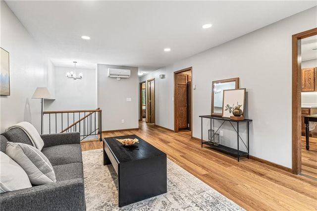 2950 E Benrud Lane, Eau Claire, WI 54701