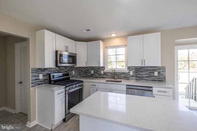 17 DU MONT DR, Millville, NJ 08332