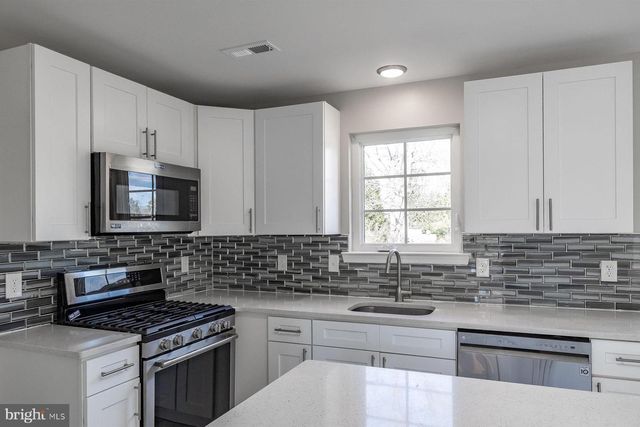 17 DU MONT DR, Millville, NJ 08332