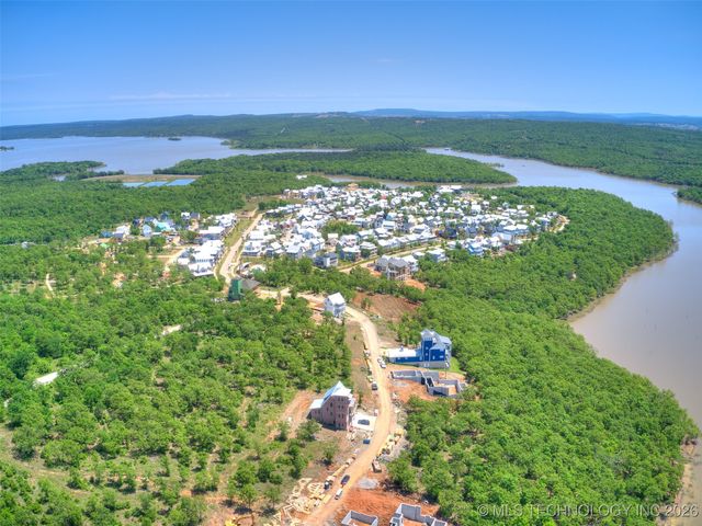 131 Lower Greenway, Carlton Landing, OK 74432