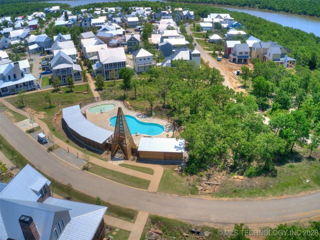 131 Lower Greenway, Carlton Landing, OK 74432