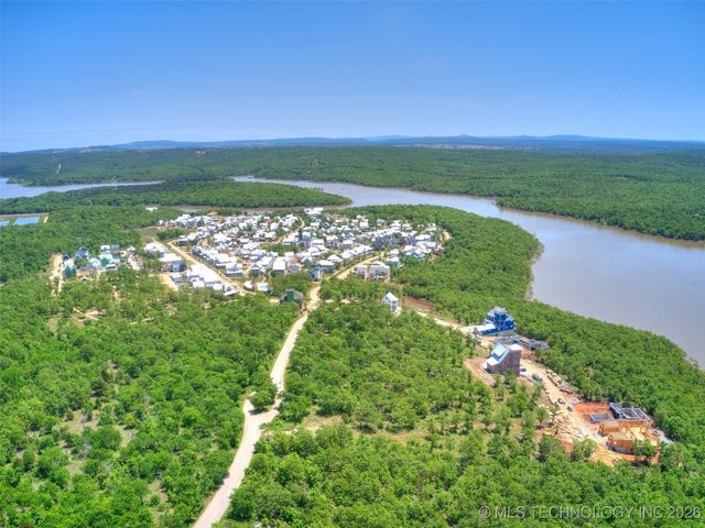 131 Lower Greenway, Carlton Landing, OK 74432