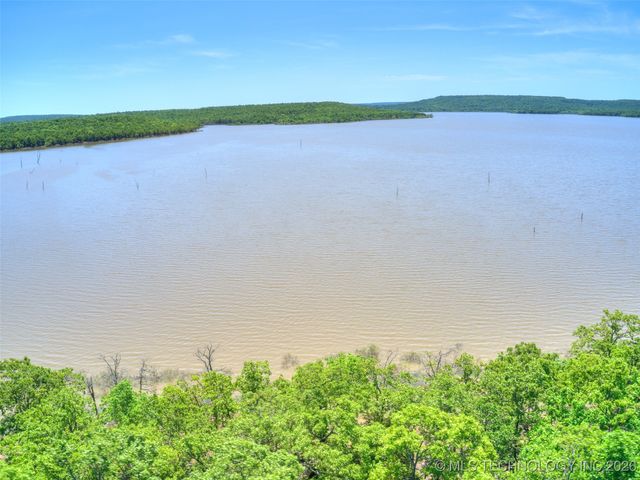 131 Lower Greenway, Carlton Landing, OK 74432