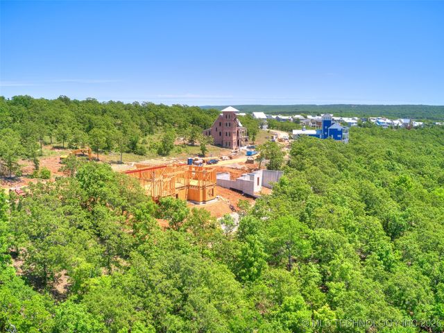 131 Lower Greenway, Carlton Landing, OK 74432