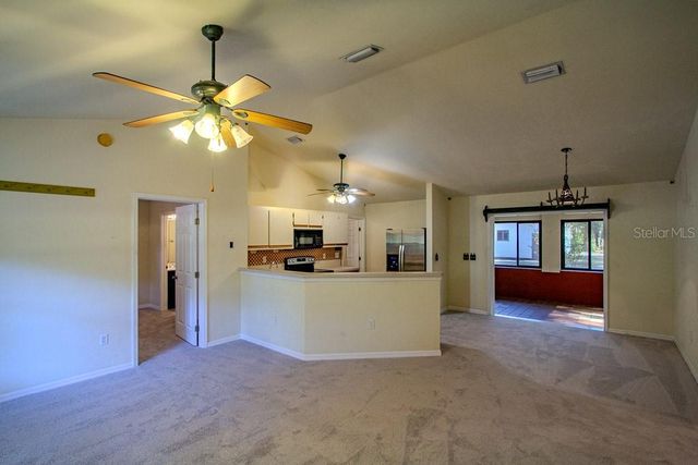 4002 SW COUNTY ROAD 18, Fort White, FL 32038