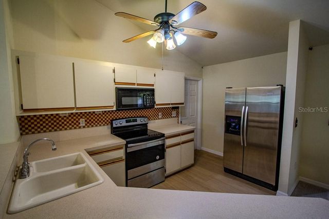 4002 SW COUNTY ROAD 18, Fort White, FL 32038