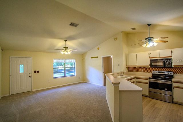 4002 SW COUNTY ROAD 18, Fort White, FL 32038