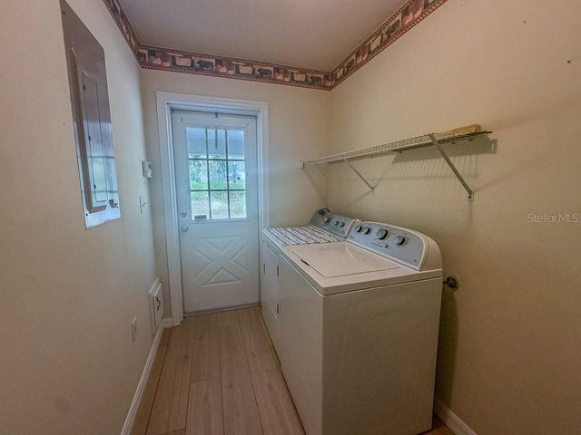 4002 SW COUNTY ROAD 18, Fort White, FL 32038