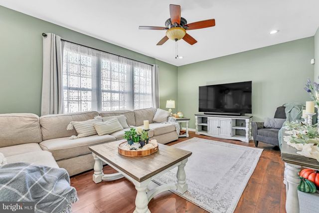 63 HOMESTEAD DR, Pemberton, NJ 08068