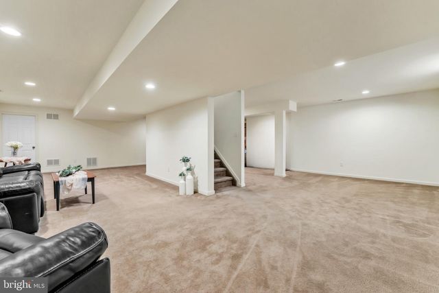 63 HOMESTEAD DR, Pemberton, NJ 08068