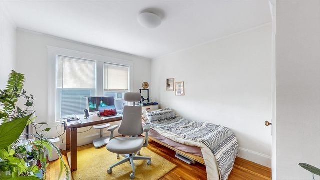 9 Fairview Ave, Watertown, MA 02472