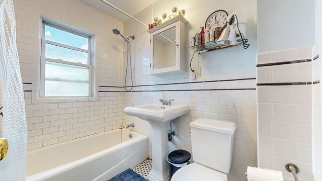 9 Fairview Ave, Watertown, MA 02472