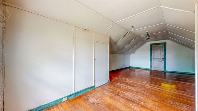 9 Fairview Ave, Watertown, MA 02472