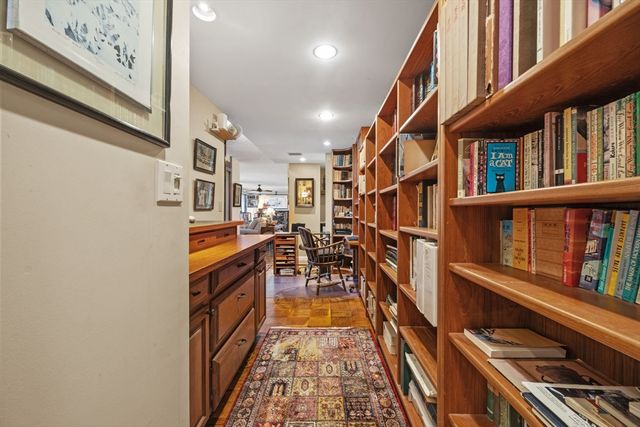 40 Village Rd 1006, Middleton, MA 01949