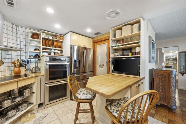 40 Village Rd 1006, Middleton, MA 01949