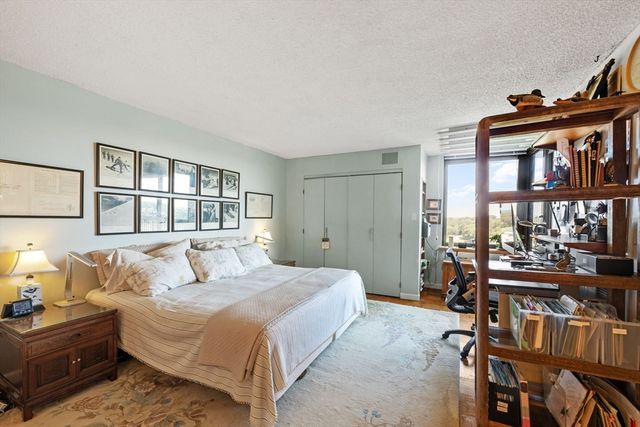 40 Village Rd 1006, Middleton, MA 01949