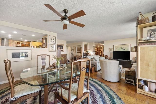 40 Village Rd 1006, Middleton, MA 01949