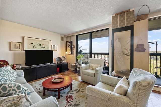 40 Village Rd 1006, Middleton, MA 01949