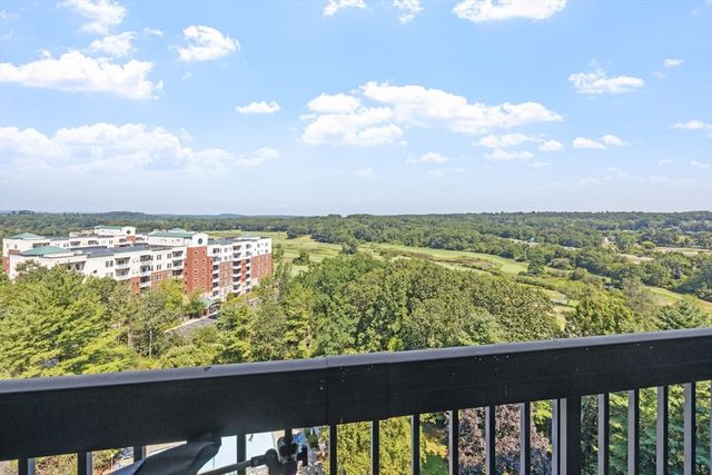 40 Village Rd 1006, Middleton, MA 01949